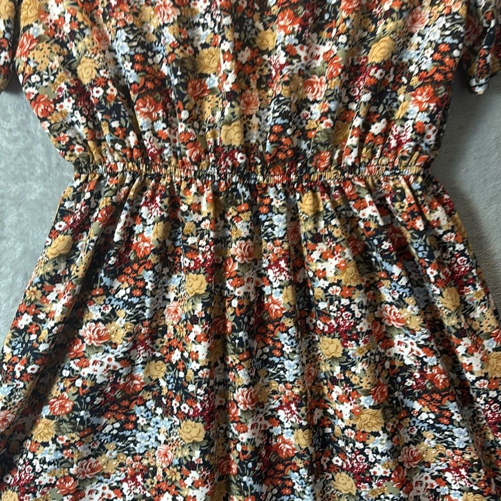 Boture Floral Peasant Dress with Short Sleeves and Ruffled Bottom Size Small - Picture 3 of 8